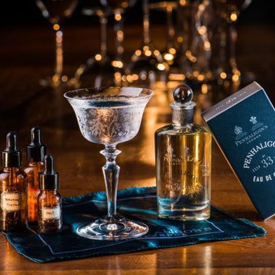 Verre à Cocktail Nick and Nora Gravé – verrerie de la collection Cristal Sky