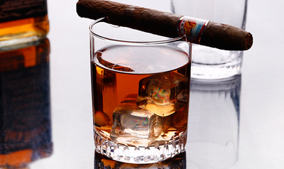 Verre à Whisky Porte Cigare Double Encoche