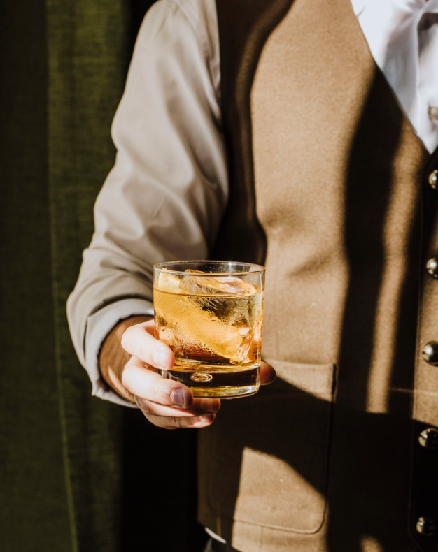Cadeau de mariage pour un couple d'amateurs de whisky