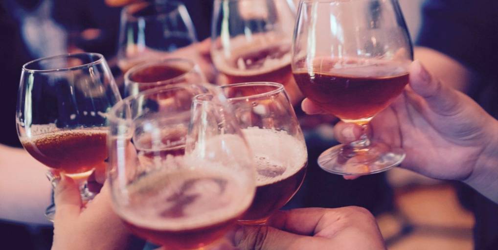 Comment intégrer le whisky dans un menu traiteur de mariage ?