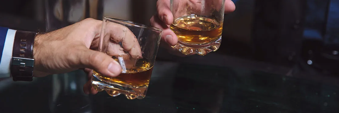 La Différence entre Whisky, Whiskey et Scotch.