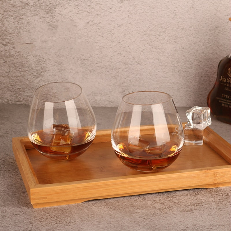 DUDNJC Lot de 3 verres à whisky rotatifs en cristal à fond lourd pour  homme, verre à whisky à l'ancienne pour boire, cocktail, vodka,  (61524151-9376-1906158061) : : Cuisine et Maison