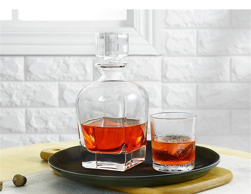 Carafe à Whisky En Forme De Requin Avec 4 Verres - 1000 Ml, Verre Borosilicate, Robinet Inox - 10