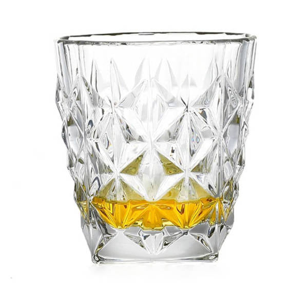 Verre à whisky Classic Scotch, tumbler taillé motif étoile, whisky ambré