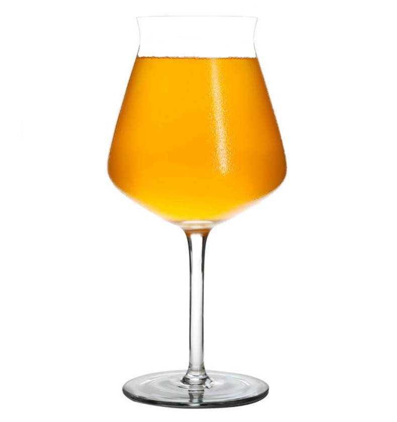Verre Grande Tulipe — bol anguleux et cheminée évasée sur long pied, rempli d'une bière dorée