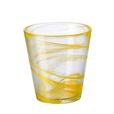 Verre à whisky Voile Jaune — voile laiteux jaune tourbillonnant dans la masse d'un tumbler conique