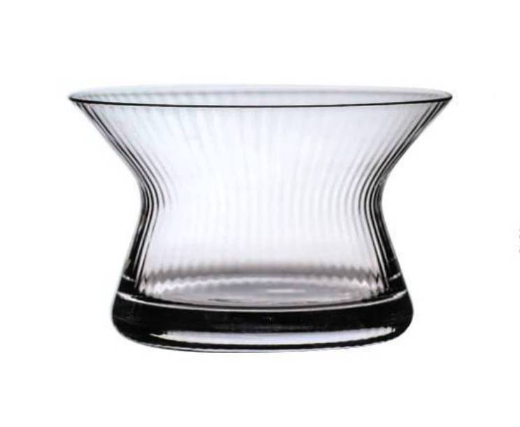 Verre à whisky Toupie japonaise transparent, silhouette de toupie à fond arrondi et nervures verticales